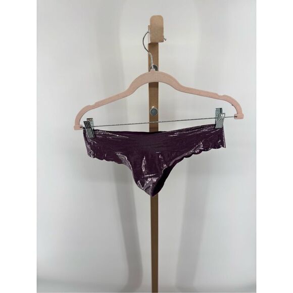 PINK Victoria’s Secret metallic thong size large NWT - Picture 1 of 6